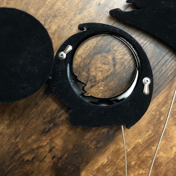 Pewter Hey Diddle Diddle Baby Picture Frame Cow Moon frame on wire pedestal CUTE - Picture 8 of 11